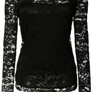 Off shoulder lace blouse